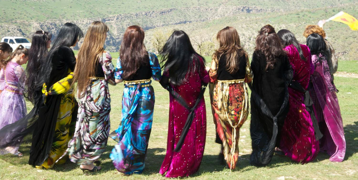 Aantrekkelijk zijn aantrekkelijk eiwit voelen Traditional Kurdish Clothing – Kurdistan Regional Government-Iraq  Representation in Austria