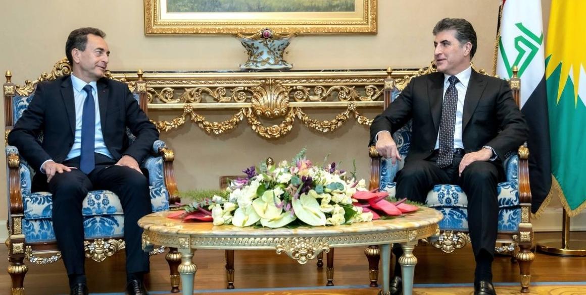 Präsident Barzani spricht mit dem französischen Botschafter