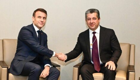Premierminister Barzani trifft Präsident Macron und weitere Diplomaten in Davos